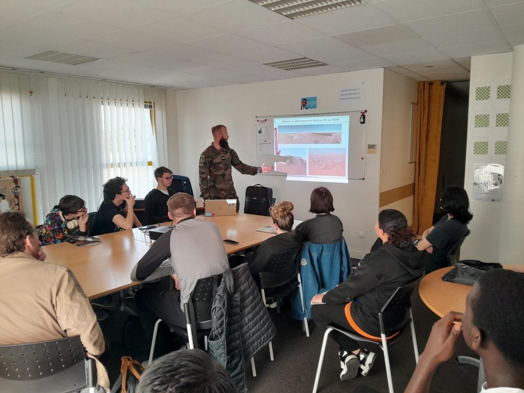 Métiers en uniforme