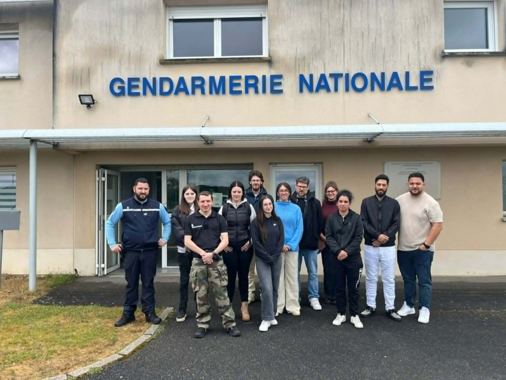Visite gendarmerie à Cosne Cours sur Loire