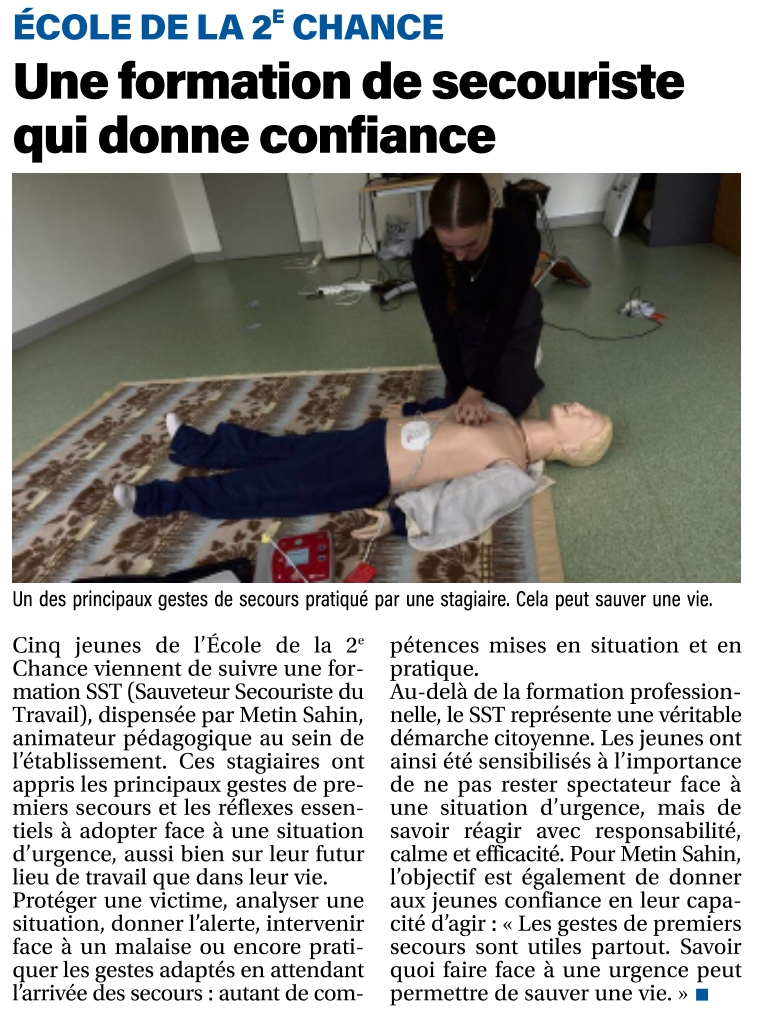 Formation de secourisme à Cosne-Cours-sur-Loire : des jeunes de l'E2C apprennent à sauver des vies